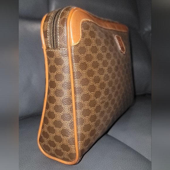 CELINE Prestine Condition Pouch - Picture 7 of 8